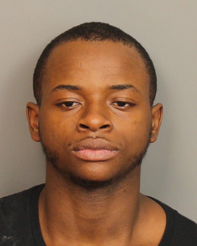 mugshot of BROWN, DECORIES MONTEZ