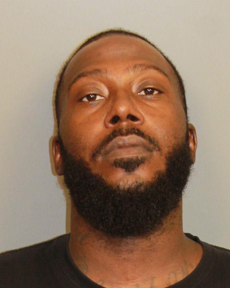 mugshot of WOODEN, LADERRIUS M