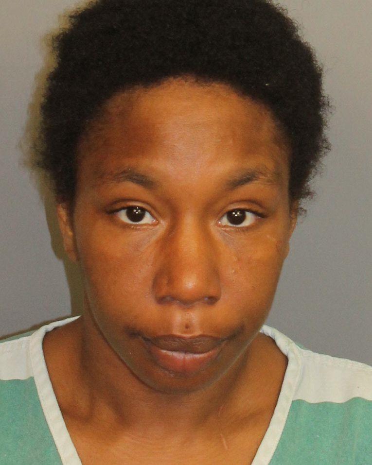 mugshot of BARTON, DESARAY JANAE