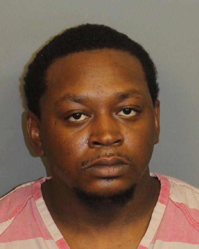 mugshot of HUCKABEE, KISHANDE JAMARRIUS