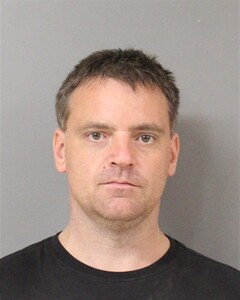 mugshot of DANIEL  WALLACE