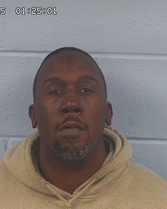 mugshot of COREY  CARLISLE