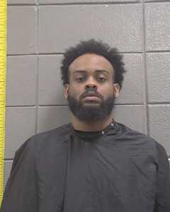 mugshot of CADARIOUS  JENNINGS