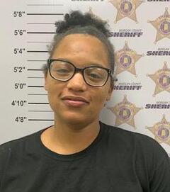 mugshot of ALYVEYA KARLIK LANGFORD-BANKS
