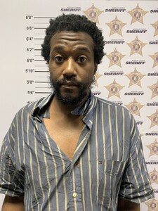 mugshot of DEANDRE MONTEZ GILES