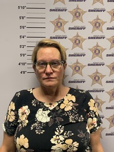 mugshot of JENNIFER LYNN KEENUM